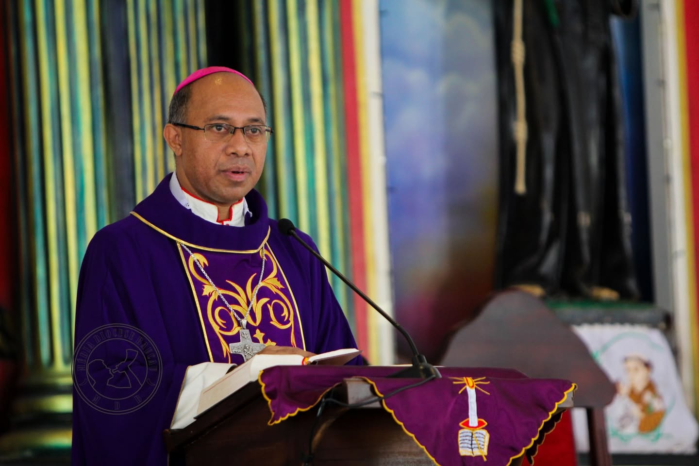 O Bispo da Diocese de Baucau, Dom Leandro Maria Alves, juntamente com convidados, participou na assembleia geral do ano fiscal de 2024 da UC que o Conselho Permanente e os membros da Cooperativa de Crédito Loron Matan São José (CU-LMSJ) realizaram no dia 29 de março de 2025.