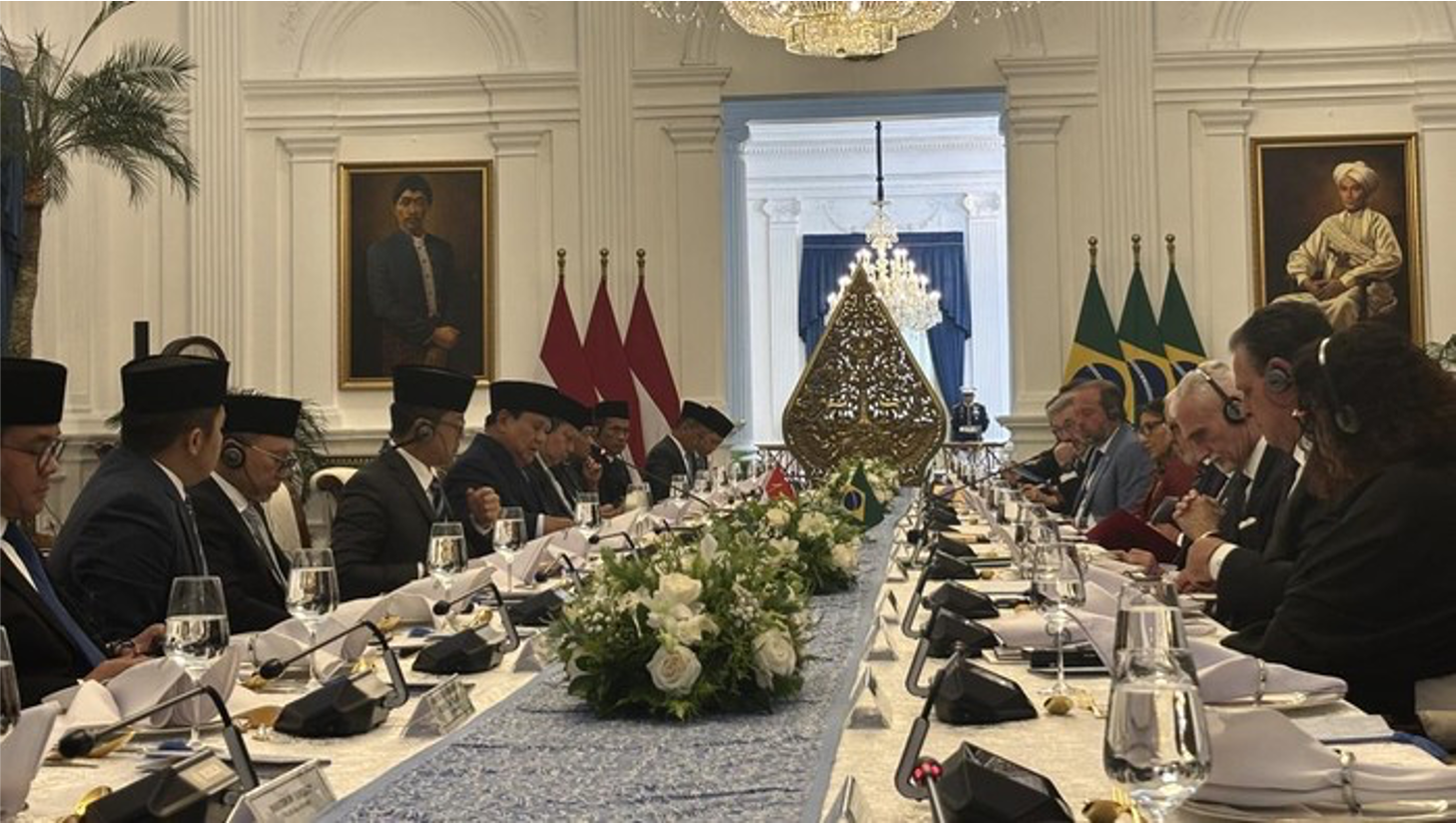 Prezidente Prabowo hasoru malu ho Prezidente Brazil Luiz Inacio Lula da Silva (Firda/detikcom)